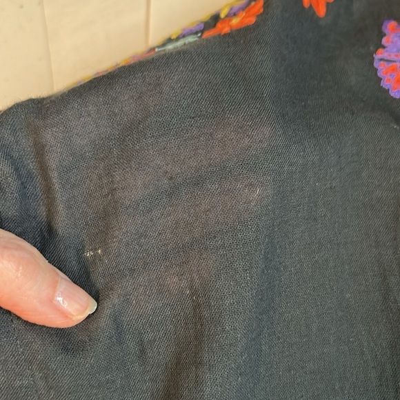 Natural Life Boho Floral Embroidered Top - Picture 8 of 12